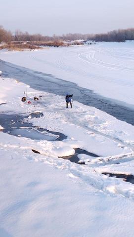 Безопасность при ловле по последнему льду