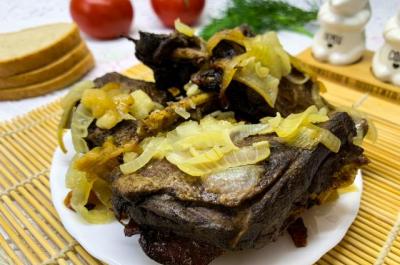 Готовим дикую утку с луком в казане